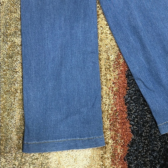 NWOT High Rise Wide-Leg Blue Jeans Women's Size Small Unbranded - Picture 7 of 9